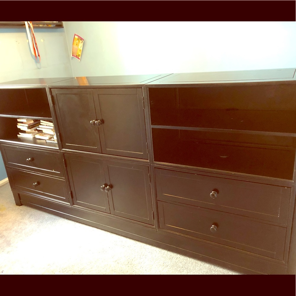 PB TEEN PLATFORM twin size bed in black.